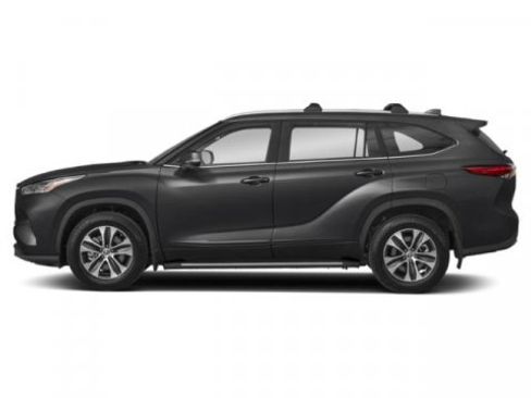 New 2026 Toyota Highlander XLE image 3