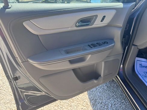 Used 2013 Chevrolet Traverse LS FWD image 11