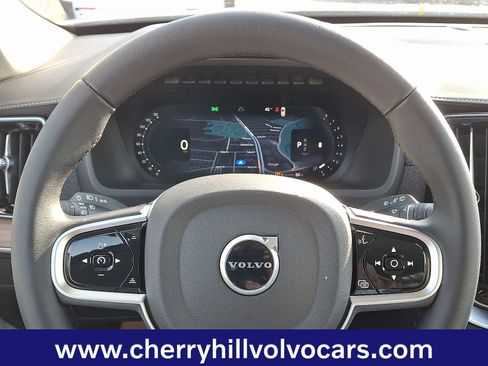 New 2026 Volvo XC90 B6 Plus w/ Protection Package Premier image 10