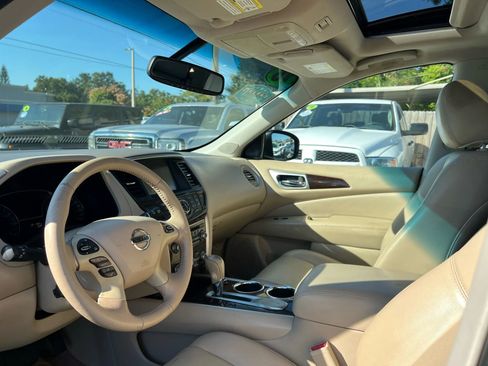Used 2015 Nissan Pathfinder Platinum w/ Cargo Package image 8