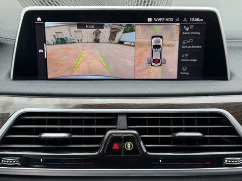 Used 2022 BMW 740i w/ M Sport Package RWD image 30