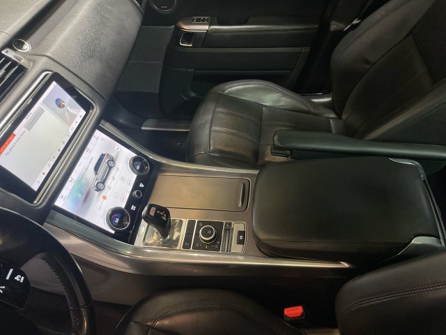 Used 2018 Land Rover Range Rover Sport HSE AWD/4WD image 20