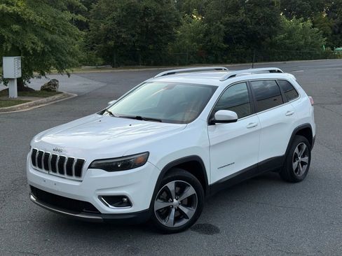 Used 2019 Jeep Cherokee Limited image 1
