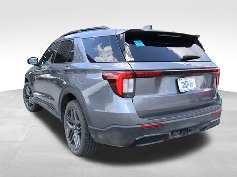 Used 2025 Ford Explorer ST-Line w/ ST-Line Street Pack AWD/4WD image 22