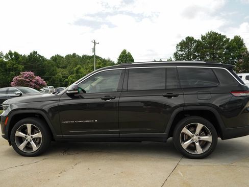 Used 2021 Jeep Grand Cherokee L Limited RWD image 24