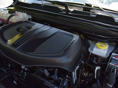 Used 2025 RAM 1500 Big Horn AWD/4WD image 38