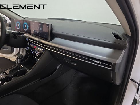 Used 2025 Hyundai Sonata SE image 35
