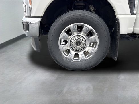 Used 2023 Ford F350 Lariat w/ Lariat Ultimate Package image 31