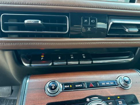 Used 2022 Lincoln Aviator Reserve w/ Elements Package Plus RWD image 10