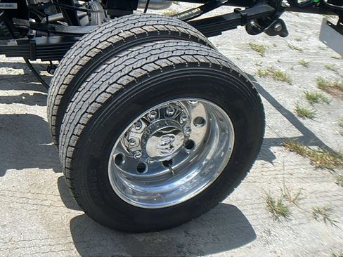 New 2025 RAM 5500 4x4 Regular Cab image 12