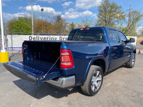 Used 2019 RAM 1500 Laramie AWD/4WD image 5