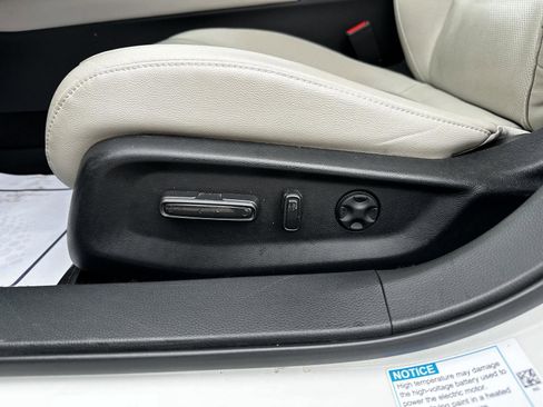 Certified 2019 Honda Accord Touring image 8