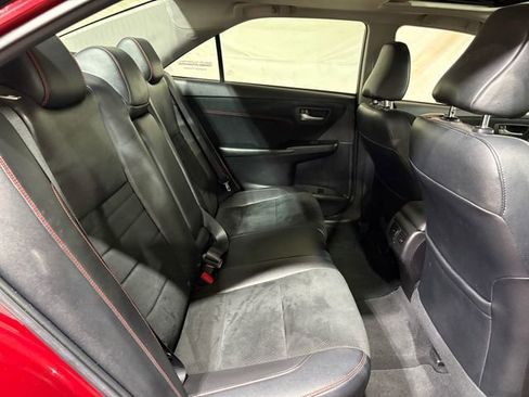 Used 2016 Toyota Camry XSE image 21