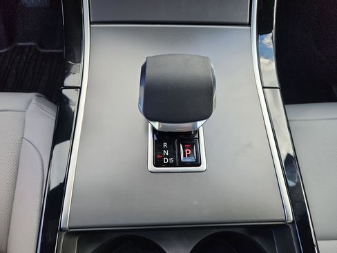 Used 2026 Land Rover Range Rover Velar S AWD/4WD image 16