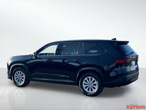 Certified 2025 Toyota Grand Highlander FWD image 5