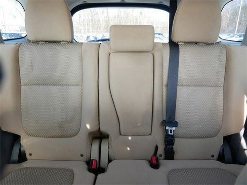 Used 2016 Mitsubishi Outlander SE image 12