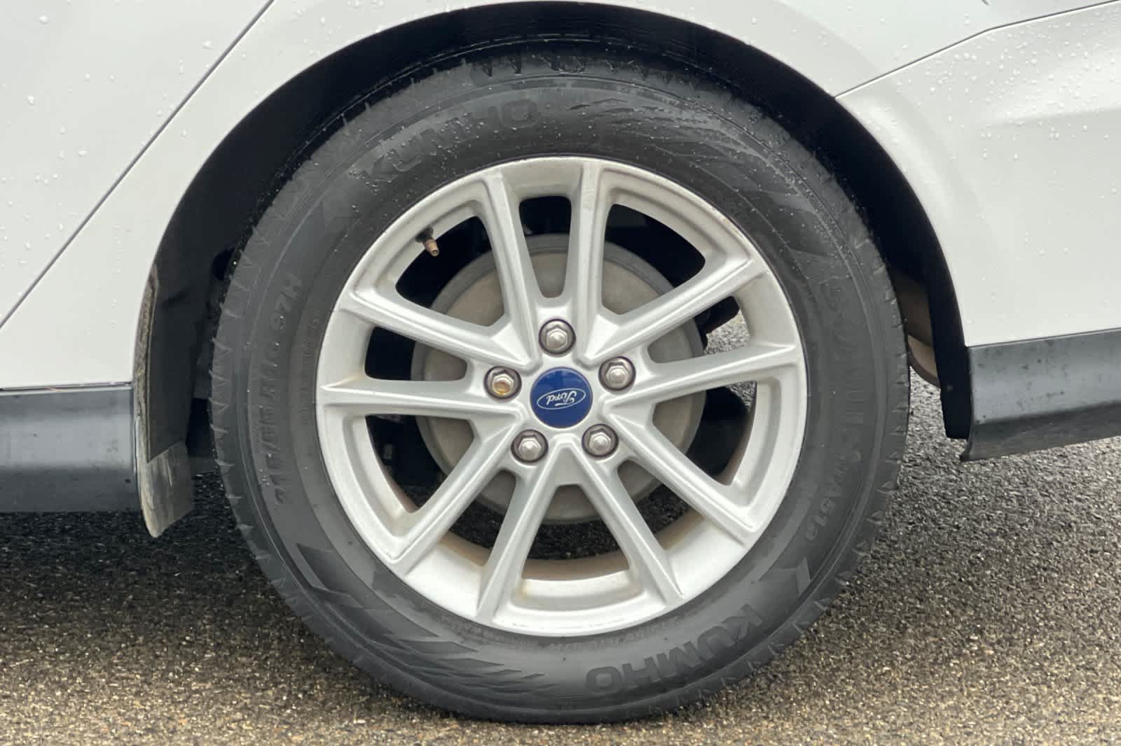 Used 2016 Ford Focus SE FWD image 25