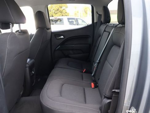 Used 2018 Chevrolet Colorado LT w/ Safety Package image 12