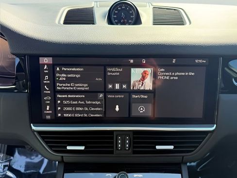 Used 2021 Porsche Cayenne Coupe image 24