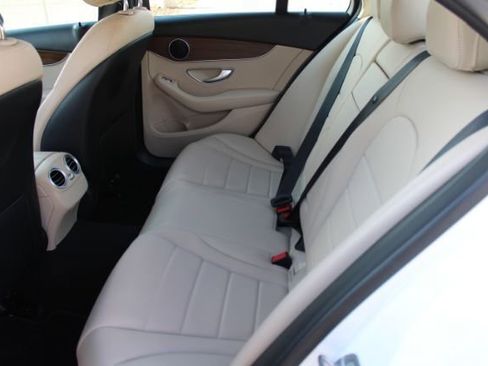 Used 2019 Mercedes-Benz C 300 SEDAN 4 DR 2.0L I4 F DOHC 16V w/ Premium Package image 9