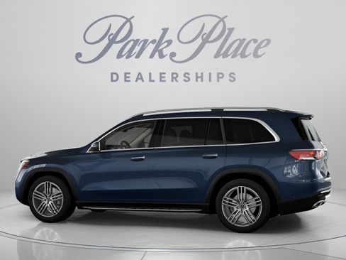 Certified 2026 Mercedes-Benz GLS 450 4MATIC image 9