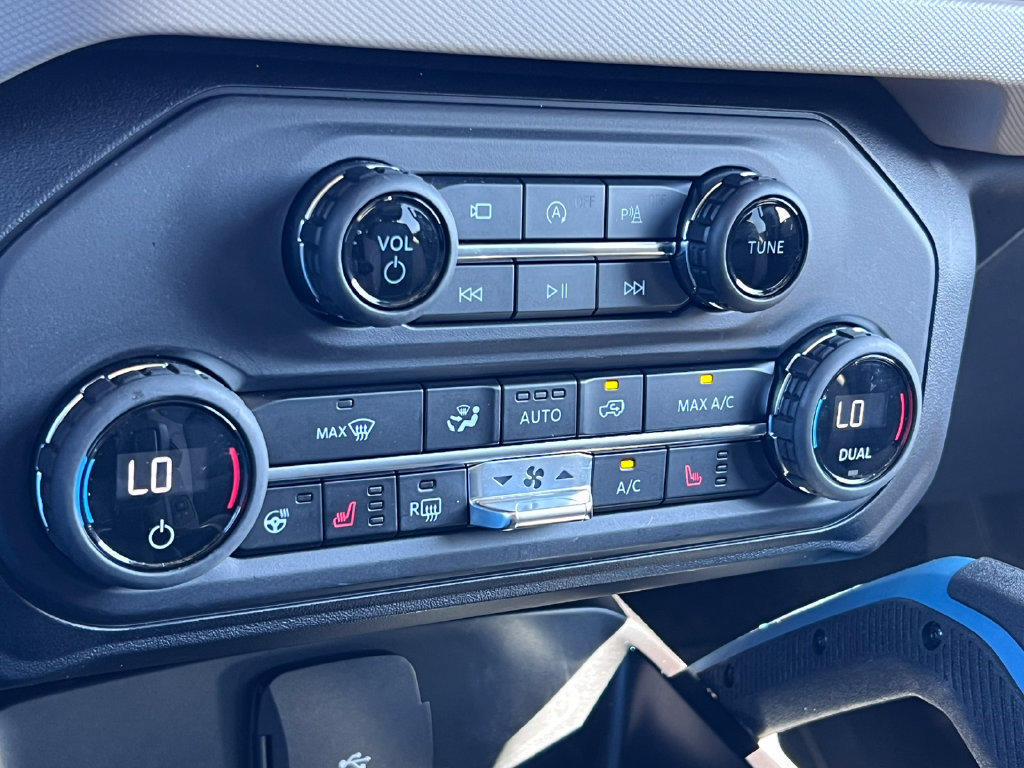 Used 2024 Ford Bronco Wildtrak AWD/4WD image 23