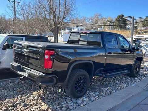 Used 2022 Chevrolet Silverado 2500 LTZ w/ LTZ Plus Package image 33