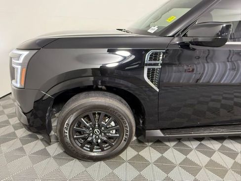 Used 2025 Nissan Armada SV RWD image 12