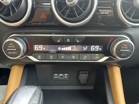 Used 2023 Nissan Sentra SV w/ SV Premium Package FWD image 15