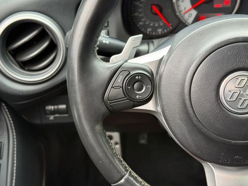 Used 2019 Toyota 86 image 18