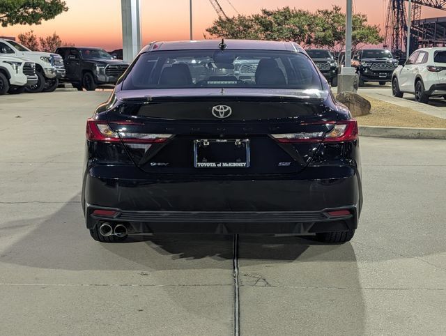Used 2025 Toyota Camry SE FWD image 7