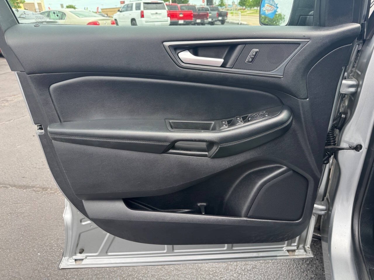 Used 2020 Ford Edge SE AWD/4WD image 15