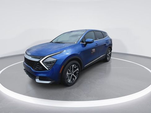 New 2025 Kia Sportage EX FWD image 4