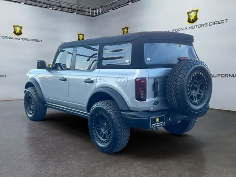 Used 2022 Ford Bronco Black Diamond image 3