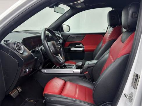 Used 2022 Mercedes-Benz GLB 250 image 13