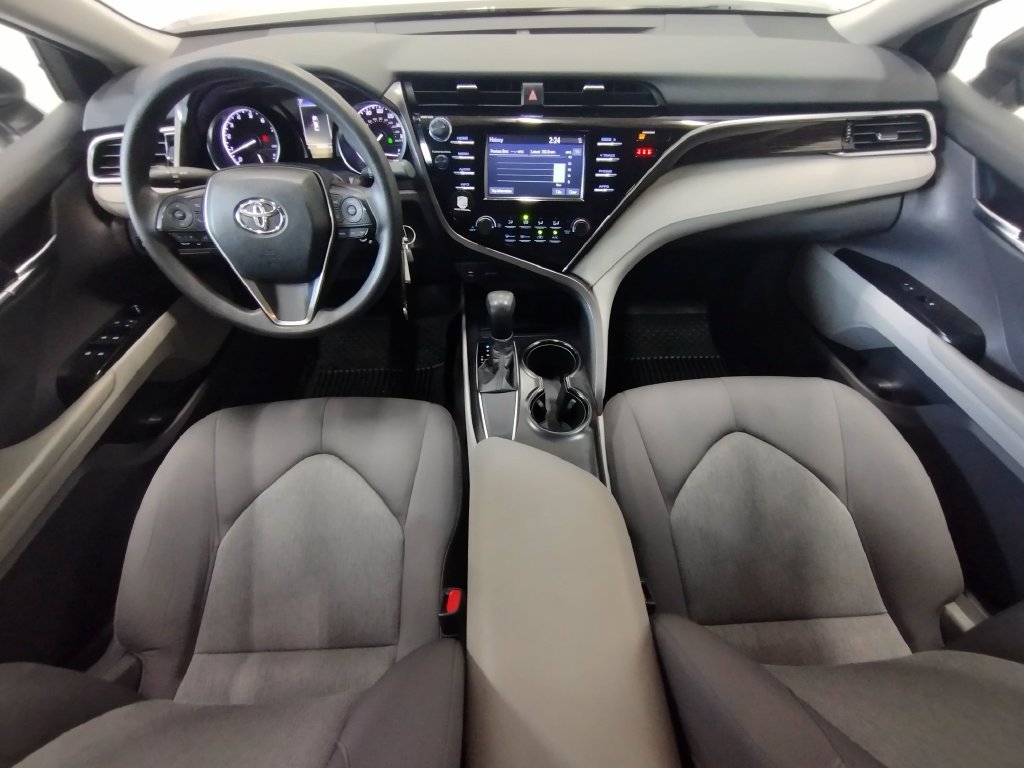 Used 2018 Toyota Camry LE FWD image 37