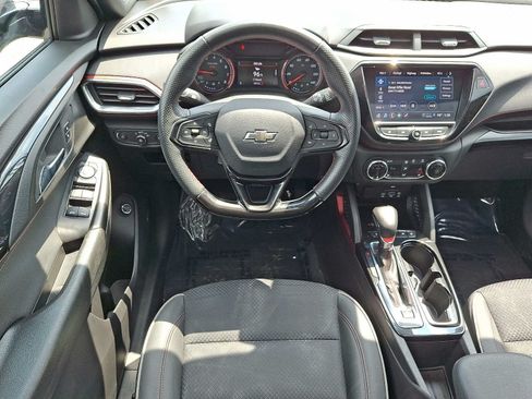 Certified 2023 Chevrolet TrailBlazer RS w/ Sun and Liftgate Package FWD image 11