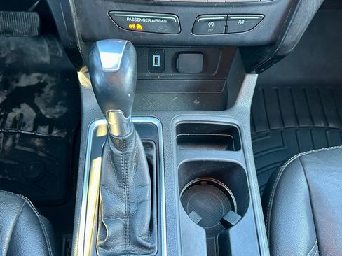 Used 2017 Ford Escape Titanium image 20