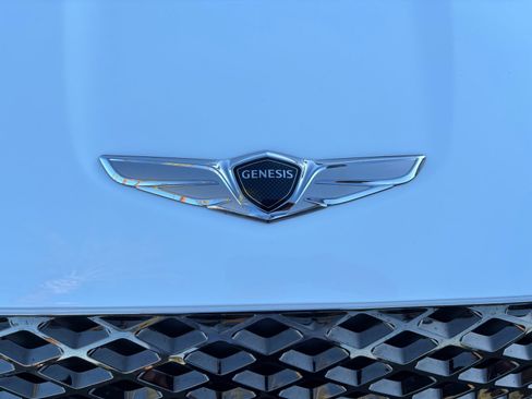 Used 2024 Genesis GV70 2.5T w/ Select Package image 23