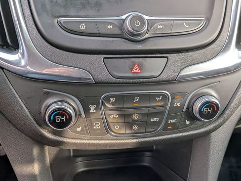 Used 2021 Chevrolet Equinox LT image 29