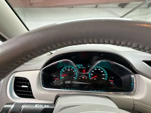 Used 2017 Chevrolet Traverse LT FWD image 11