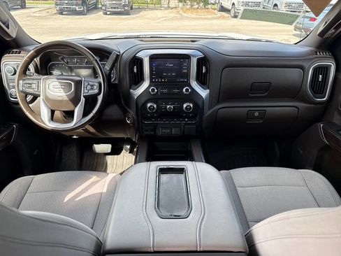 Used 2020 GMC Sierra 1500 Elevation w/ Elevation Value Package image 6