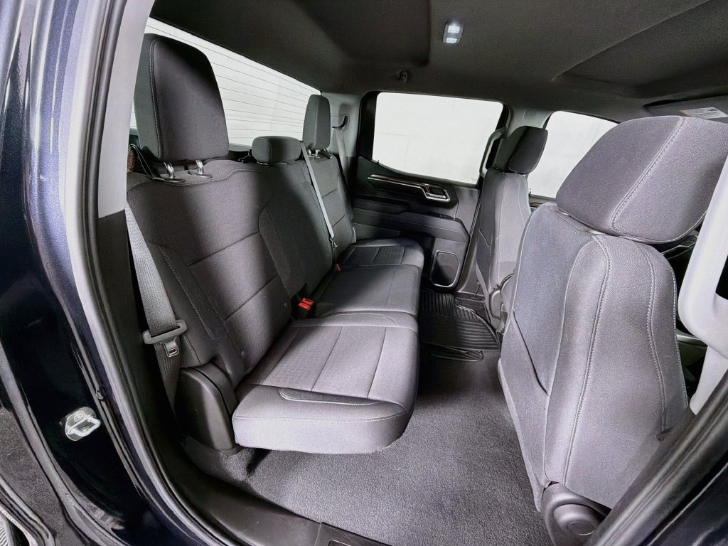 Used 2023 Chevrolet Silverado 1500 LT AWD/4WD image 26