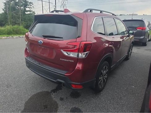 Used 2023 Subaru Forester Limited AWD/4WD image 3