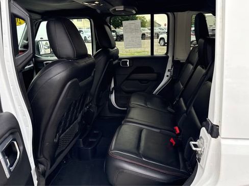 Used 2021 Jeep Wrangler Unlimited Rubicon AWD/4WD image 10