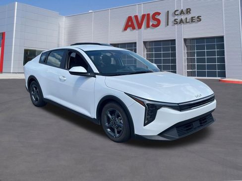 Used 2025 Kia K4 FWD image 3