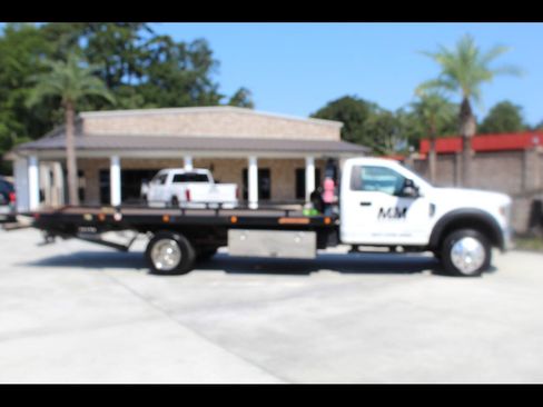 Used 2019 Ford F550 2WD Regular Cab Super Duty image 1