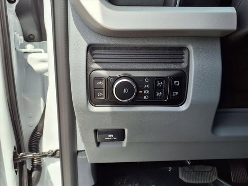 New 2026 Ford F350 XLT w/ XLT Premium Package AWD/4WD image 19