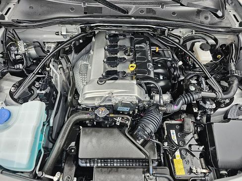 Certified 2025 MAZDA MX-5 Miata Club w/ Interior Package image 11