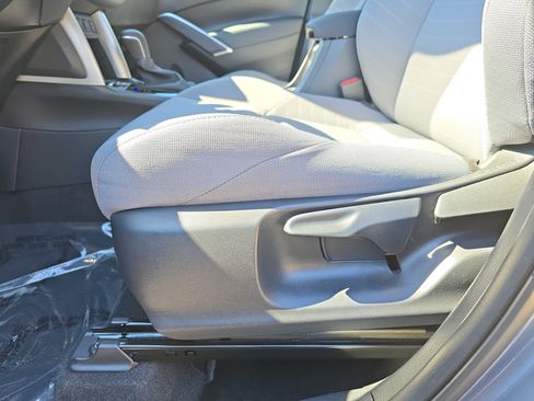 Used 2025 Toyota Corolla Cross AWD Hybrid image 31